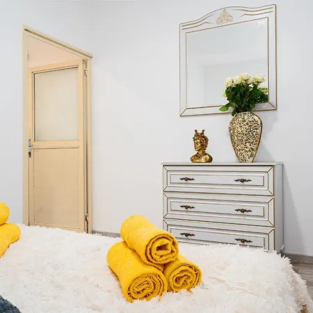 Big Lion Apartament *