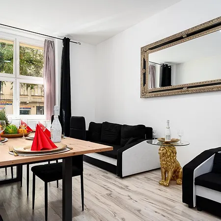 Big Lion Apartament *